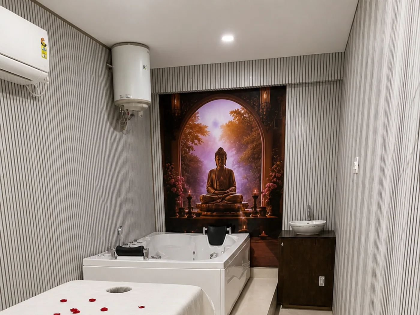 Jacuzzi suite at Liora Wellness Spa